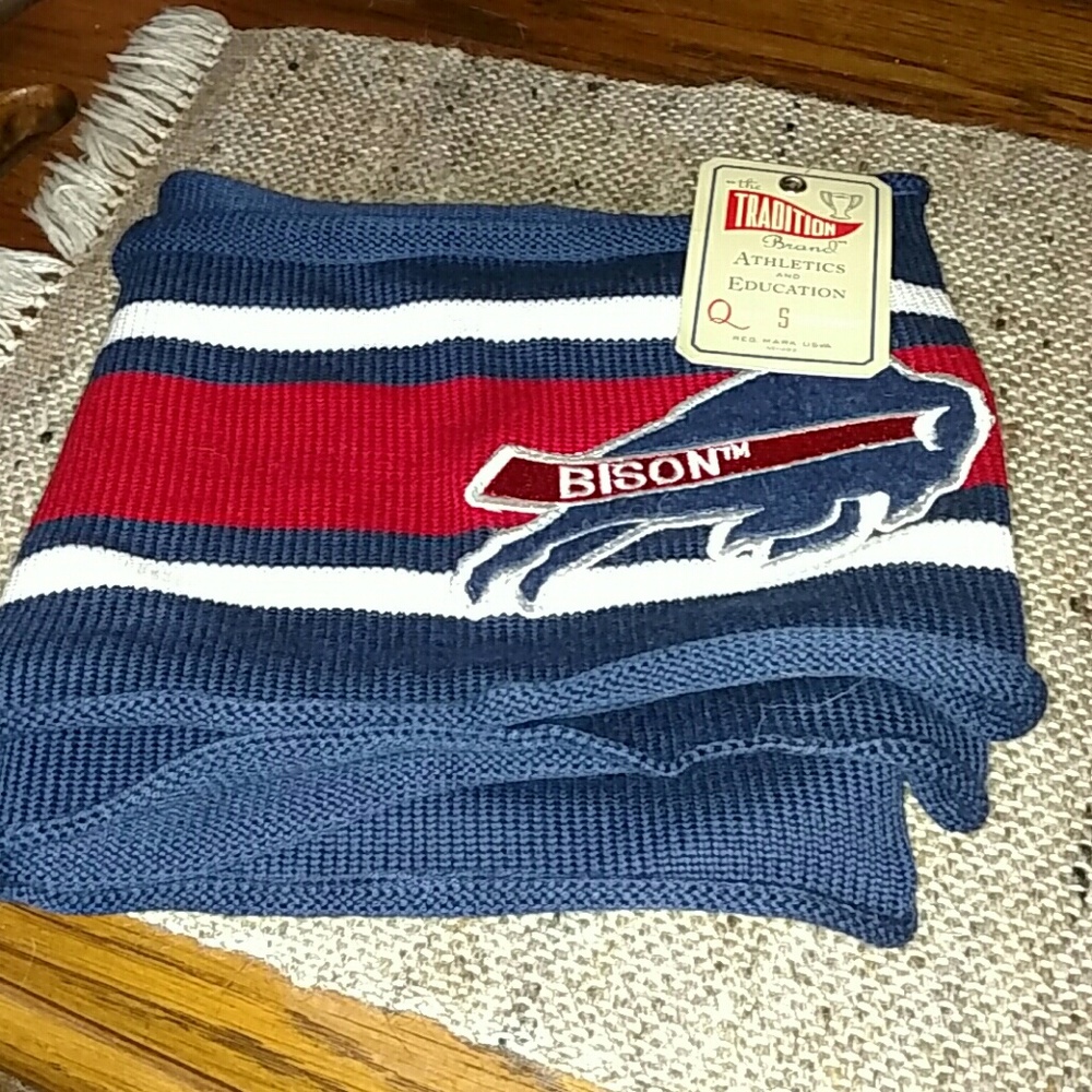 Infinity scarf with Bison patch Indiana University